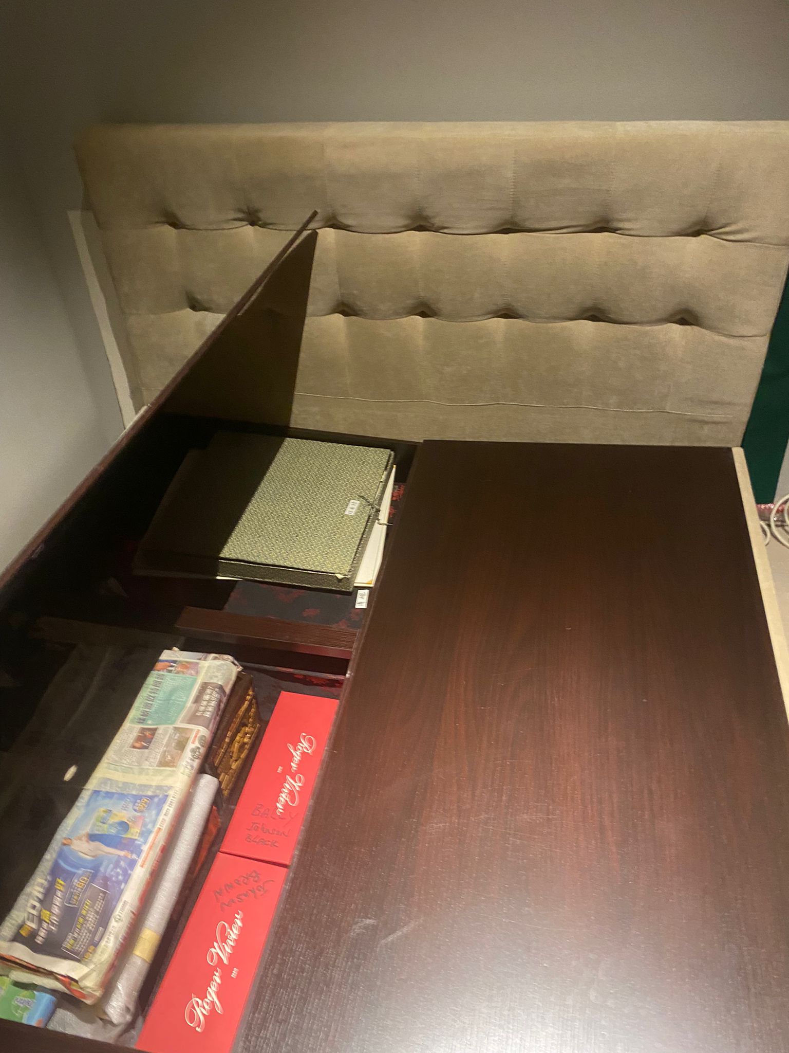 4.5 尺布藝床架 $500