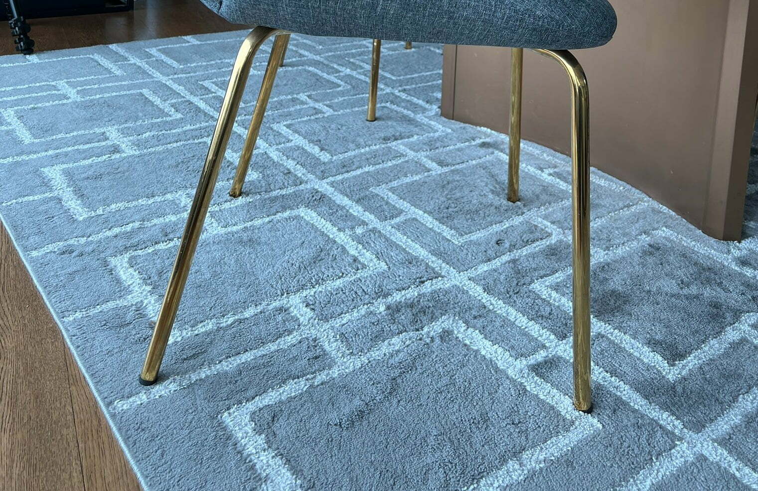 Polyester Rug 尼龍地氈 12*9 ft