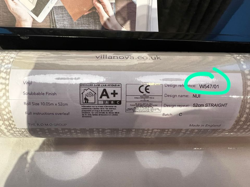 Non sticker Villanova Wall Covering 2 roll