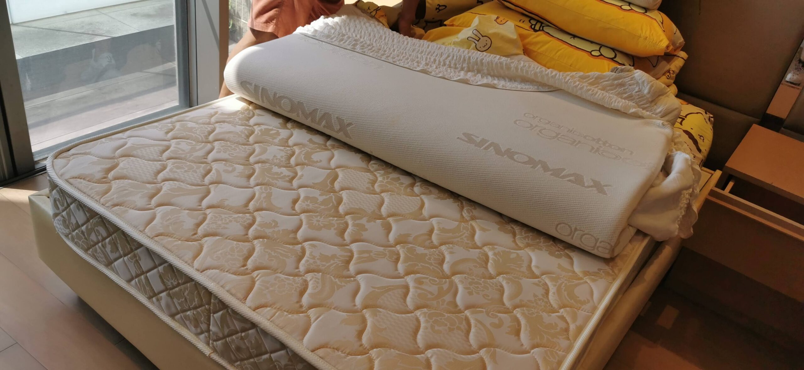 Mattress & Sinnomax topper L1900 W1200 H190