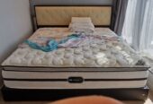 Simmons Bedframe & Mattress set