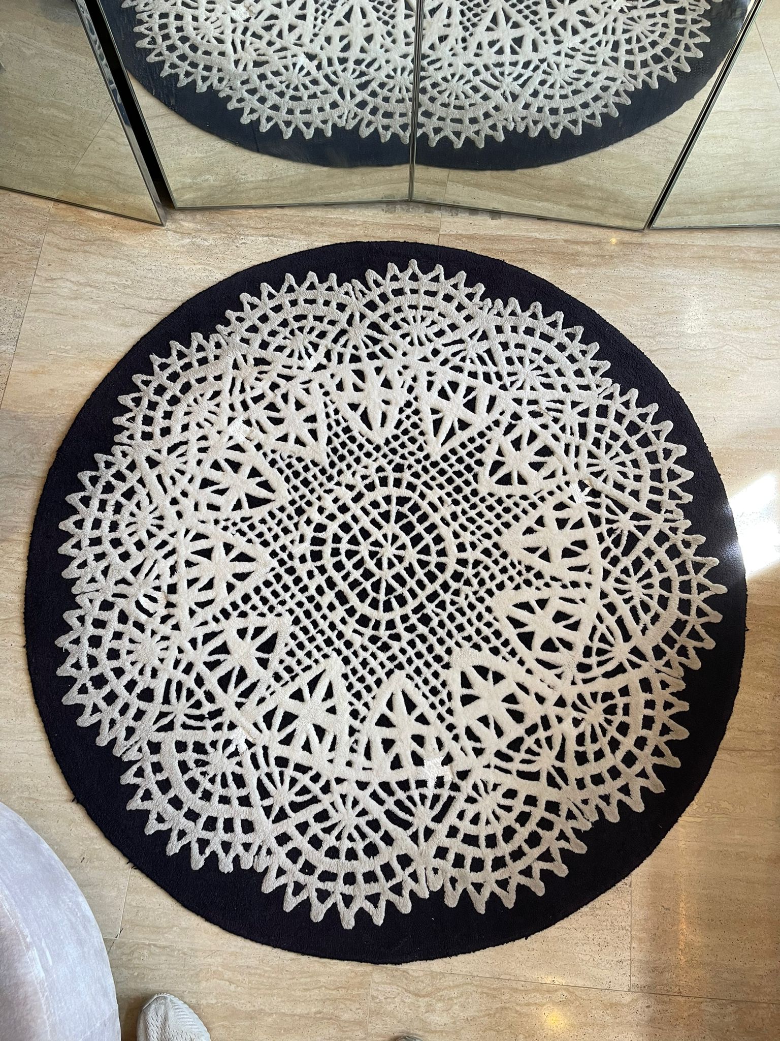 Hand tuft Round Rug Dia 1480mm